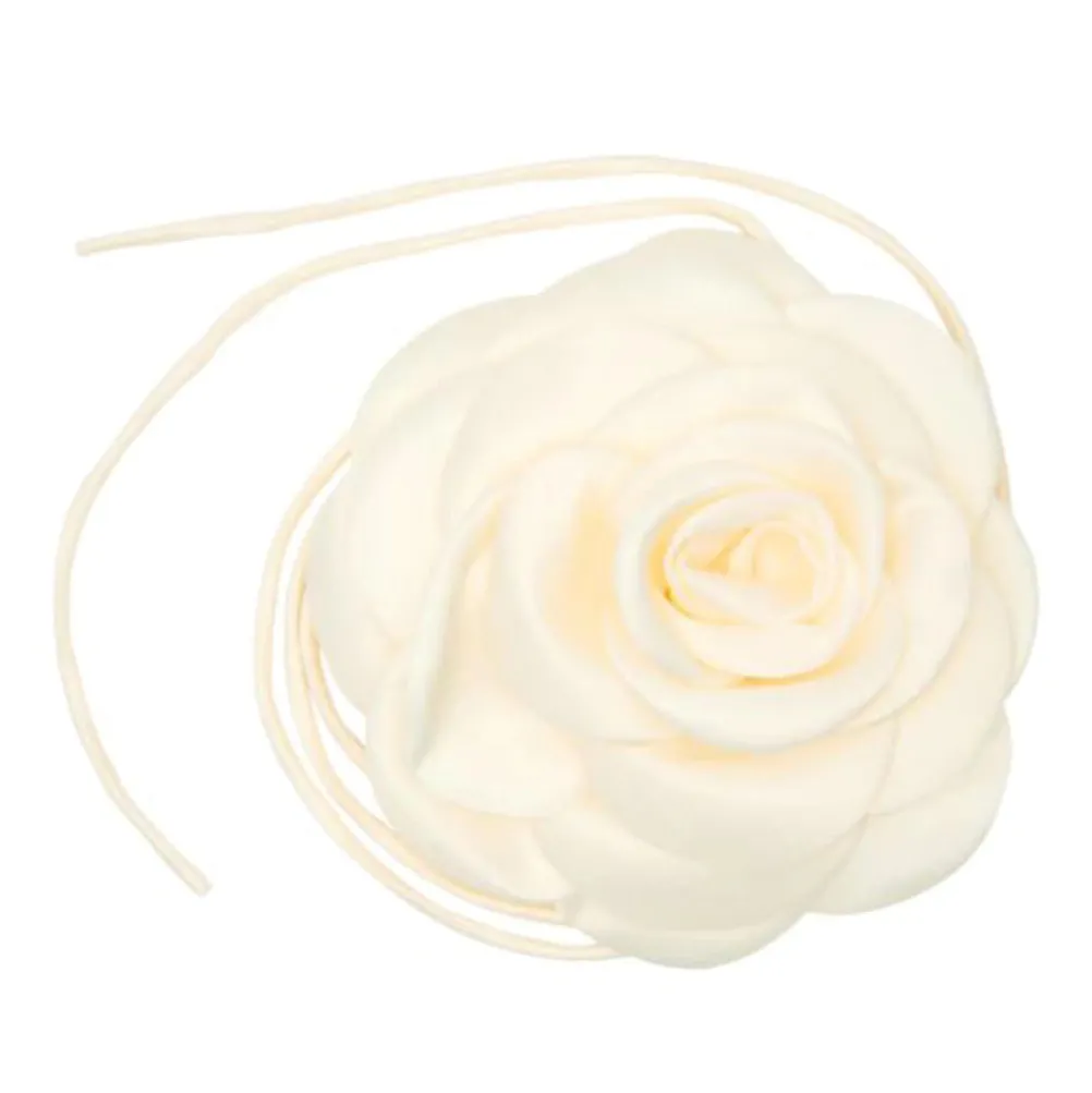 PICO COPENHAGEN Giant Satin Rose String Ivory
